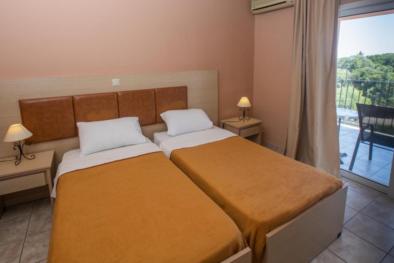 Pelagos Apartments Skala  エクステリア 写真