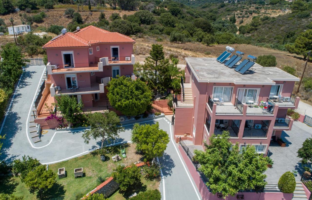 Pelagos Apartments Skala  エクステリア 写真