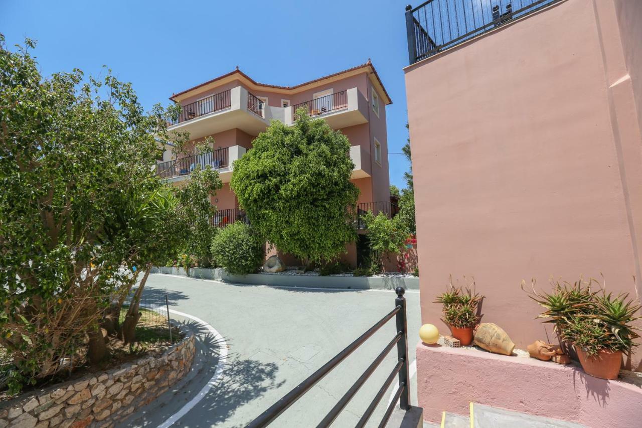 Pelagos Apartments Skala  エクステリア 写真