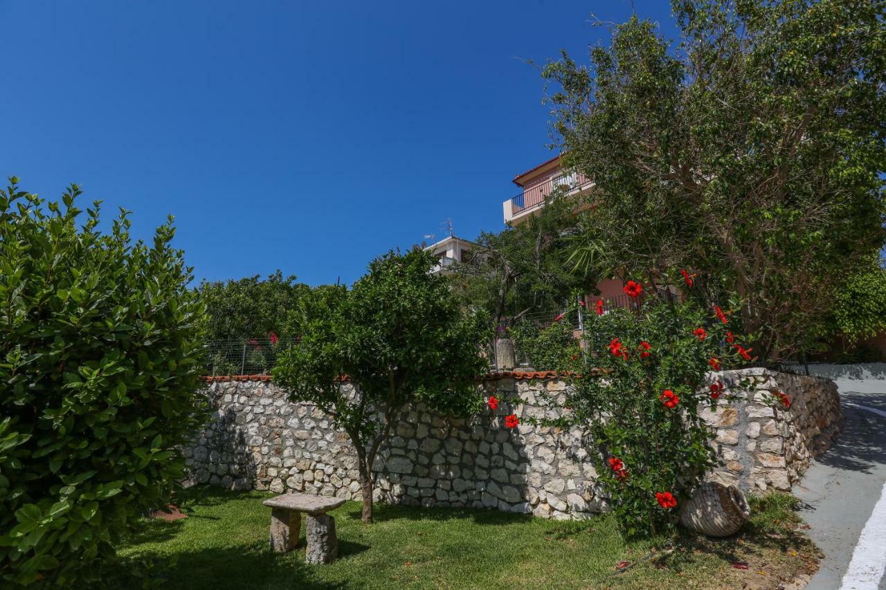 Pelagos Apartments Skala  エクステリア 写真