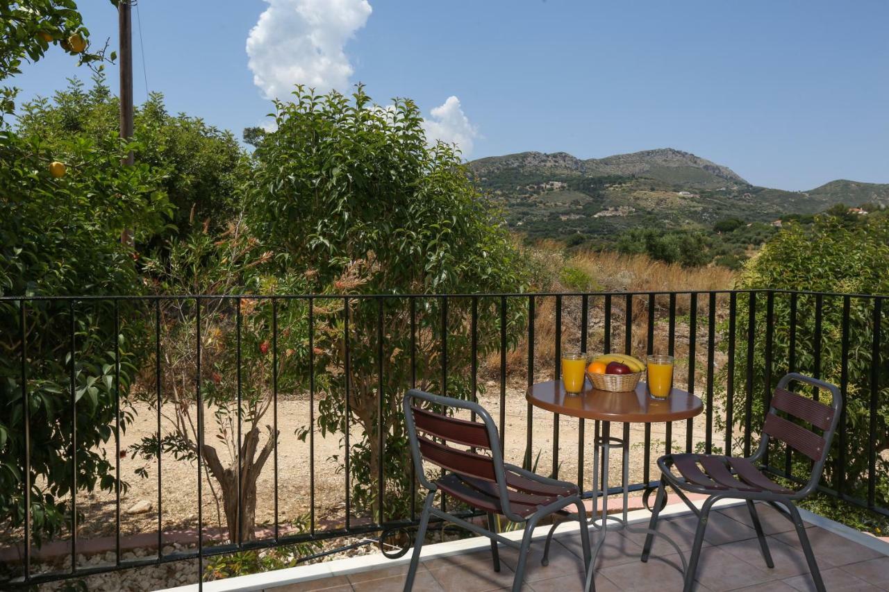 Pelagos Apartments Skala  エクステリア 写真
